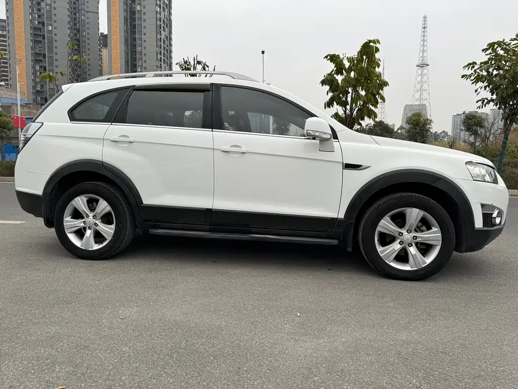 Captiva 2.4 L 4 WD Flagship 7-seat