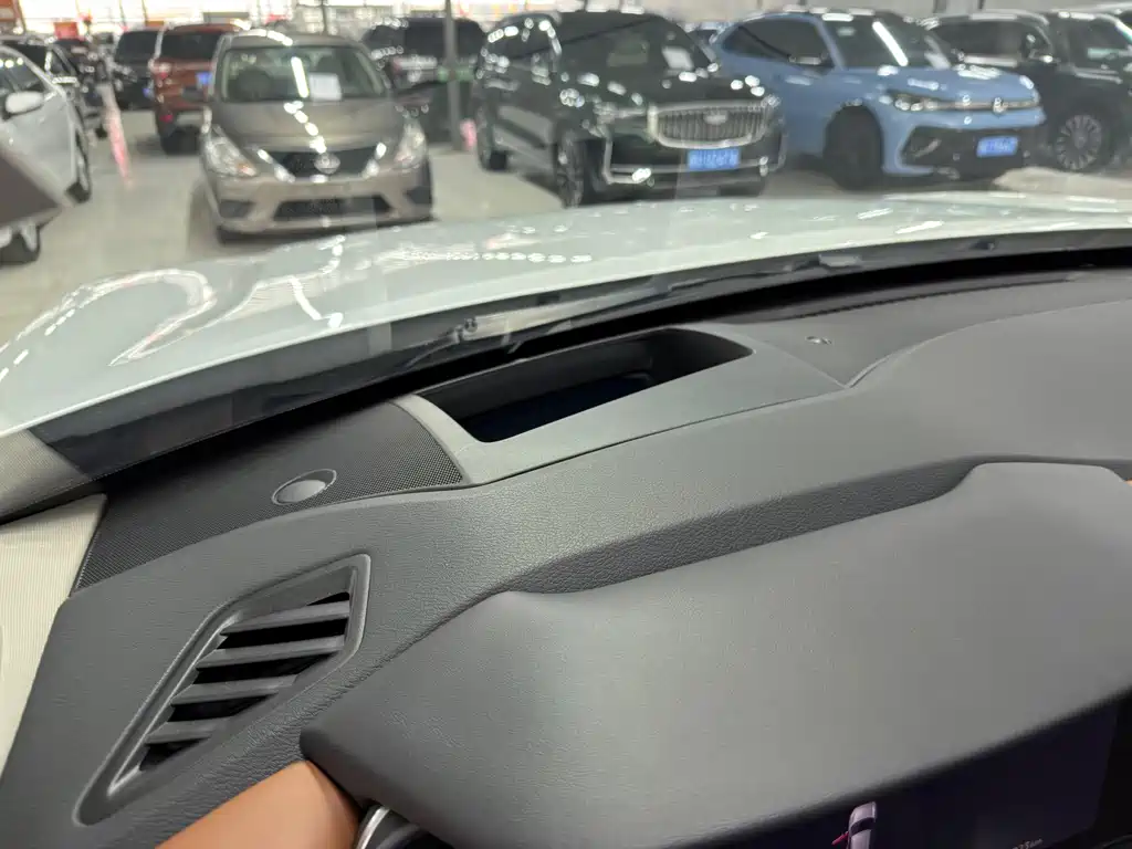 Tanlu 380 VC-TURBO 4 WD Smart Supreme 6-seat