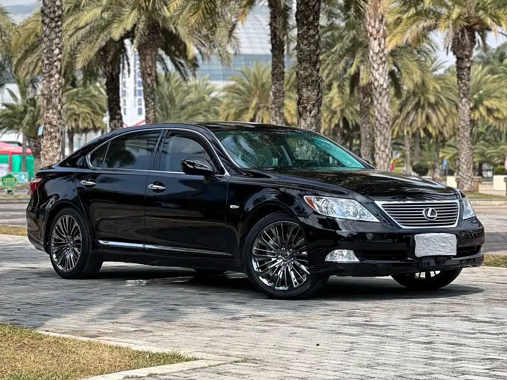 Lexus LS 460 L
