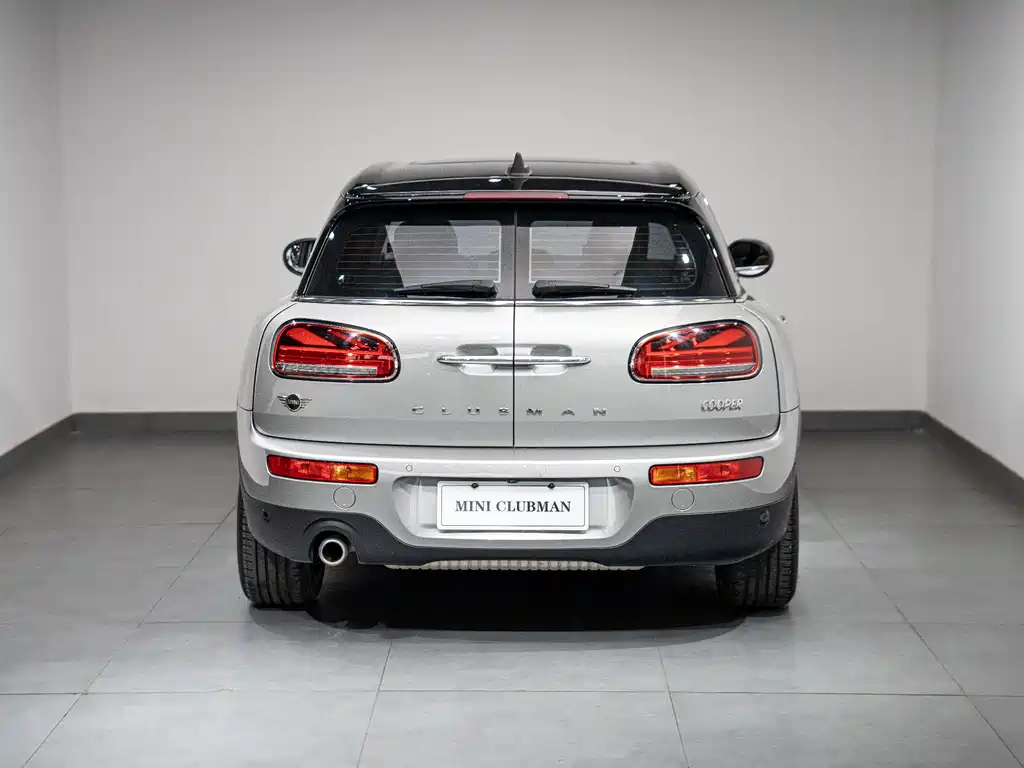 MINI CLUBMAN 1.5 T COOPER Connoisseur