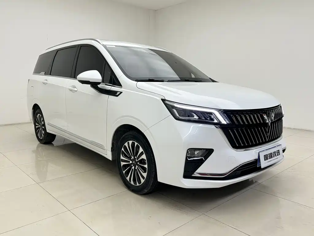 Wuling Jiachen 1.5 T CVT Premium Flagship