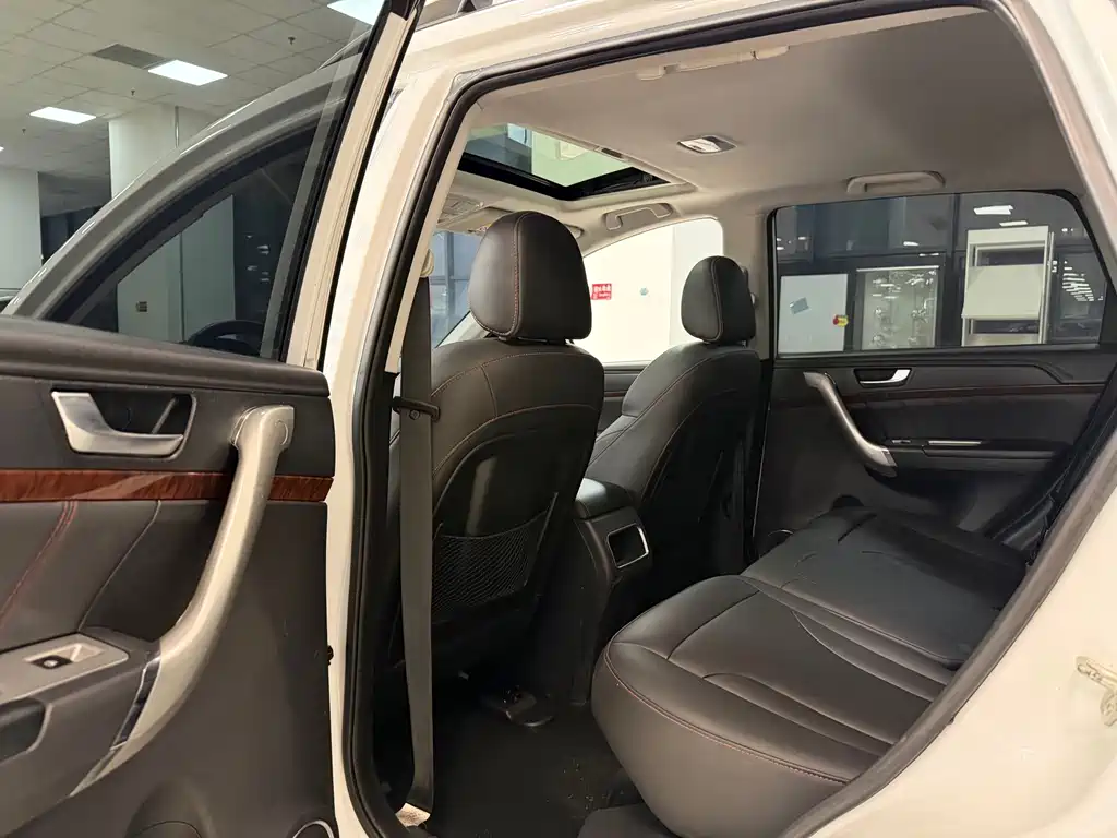Haval H6 Sport 1.5 T Manual 2 WD Distinguished