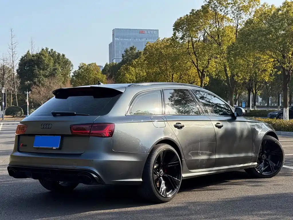 Audi RS 6 RS 6 4.0 T Avant