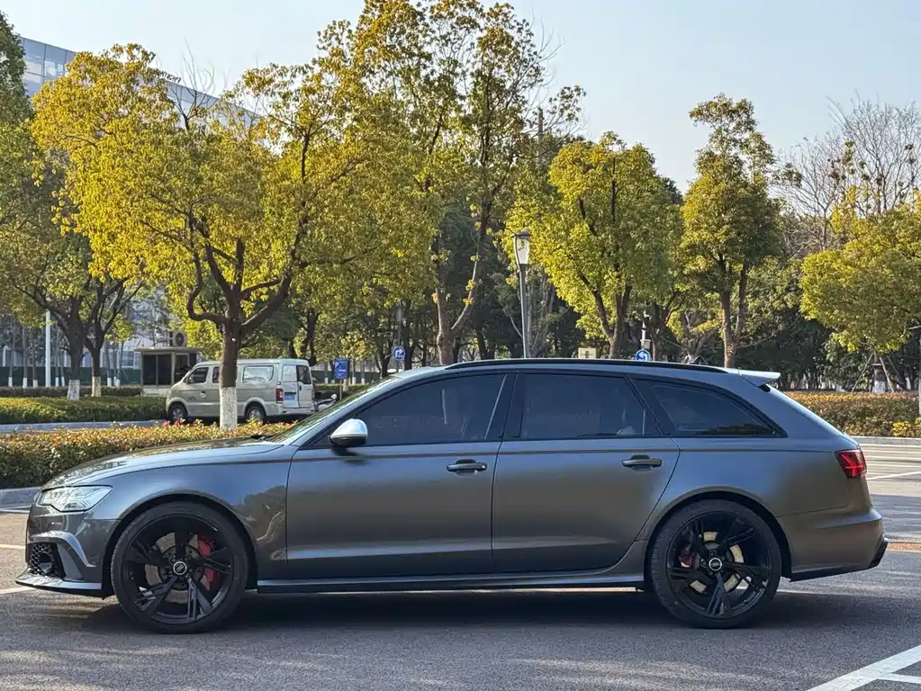 Audi RS 6 RS 6 4.0 T Avant