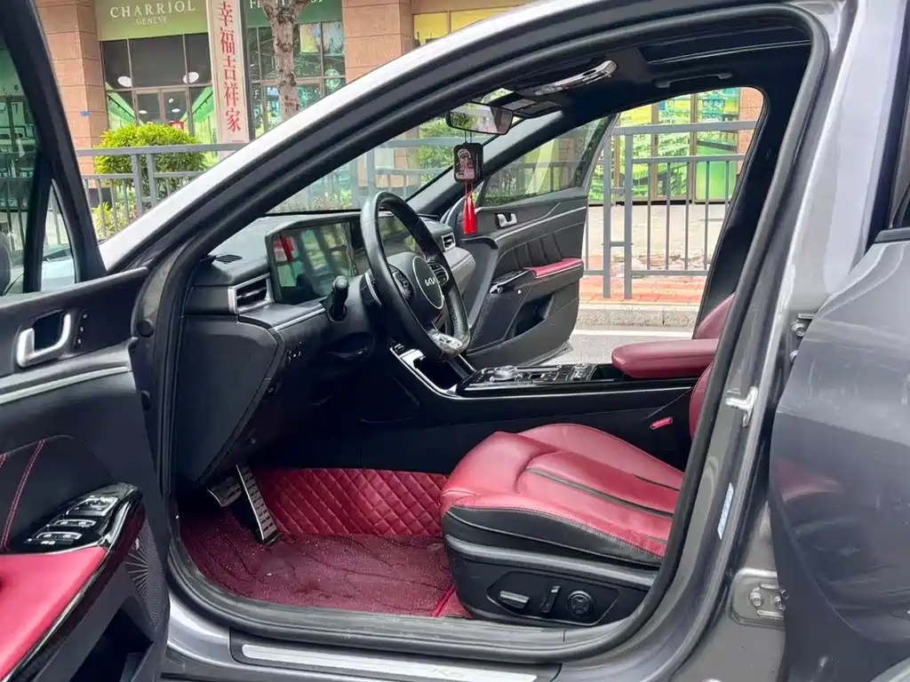 Kia K5 380 T GT-Line Flagship