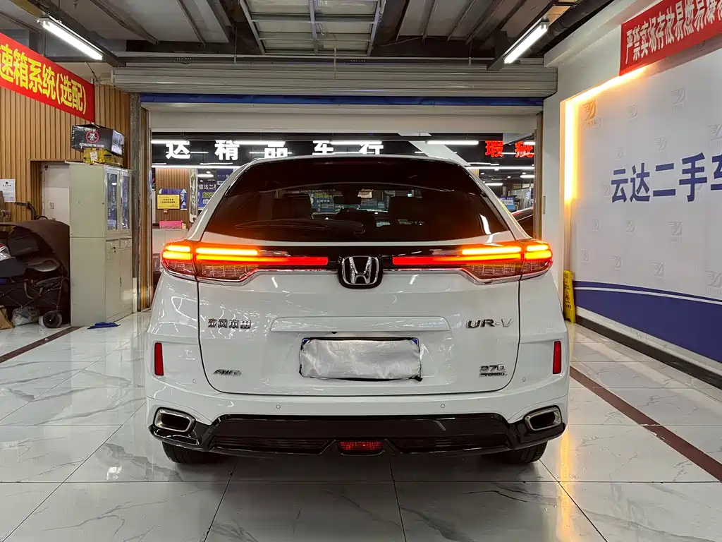 Honda UR-V 370 TURBO 4 WD Premium