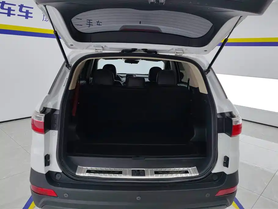 Fengguang S560 1.8 L Manual Urban 5-seat