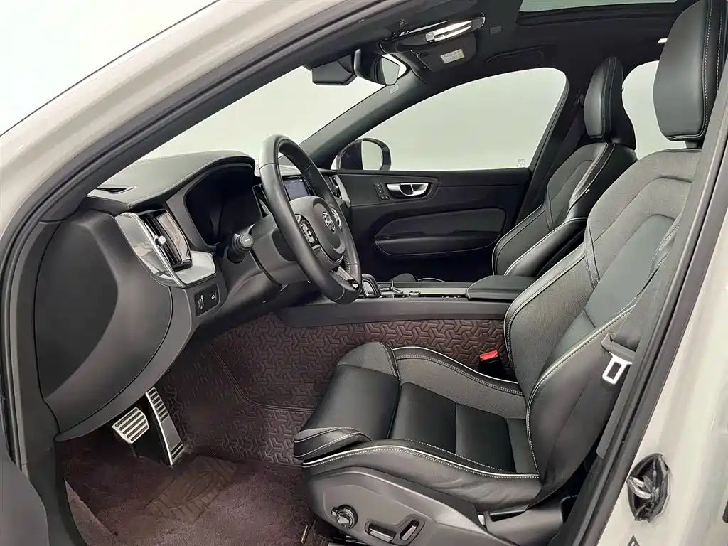 Volvo XC60 B5 4 WD Smart Vision Sport