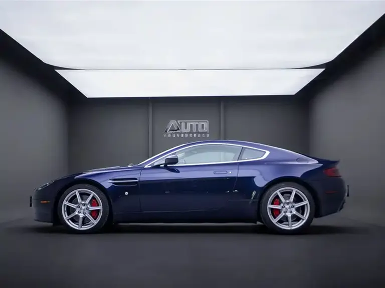 Aston Martin V8 Vantage 4.3 Sportshift Coupe