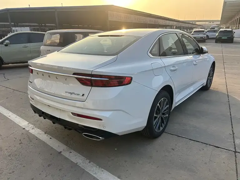 Geely Xingrui Oriental Shine 1.5 TD Swan+