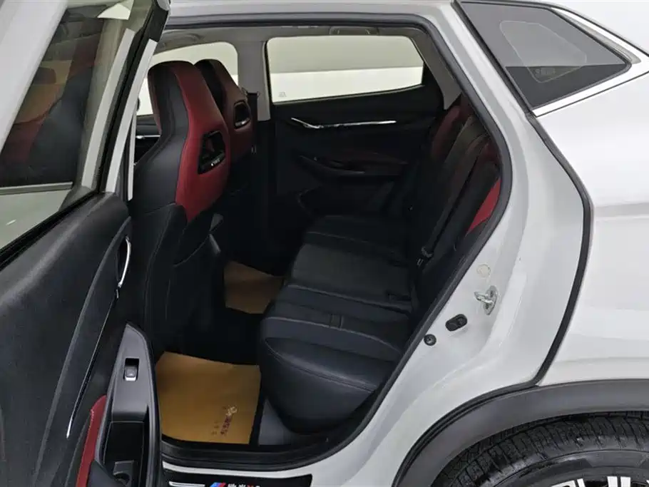 Changan Oshan X5 1.5 T DCT Distinguished