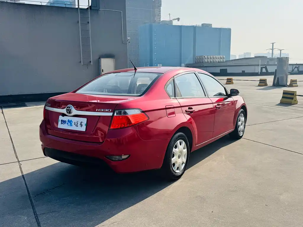 Brilliance H330 中华H330 2013款 1.5 L 自动舒适型