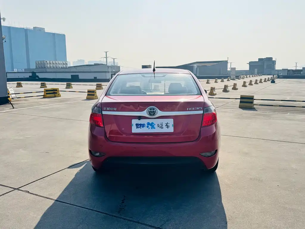 Brilliance H330 中华H330 2013款 1.5 L 自动舒适型