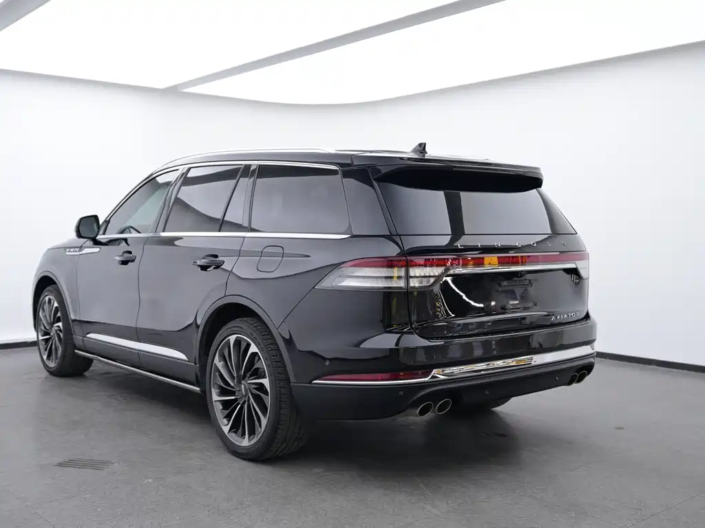 Aviator 3.0 T V6 4 WD Executive