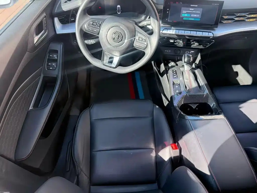 MG5 180 DVVT CVT Luxury