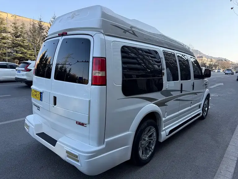 GMC SAVANA G600 S Elegant Supreme