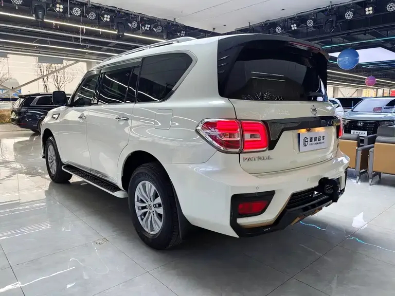 Nissan Patrol 4.0 L Leading Elite