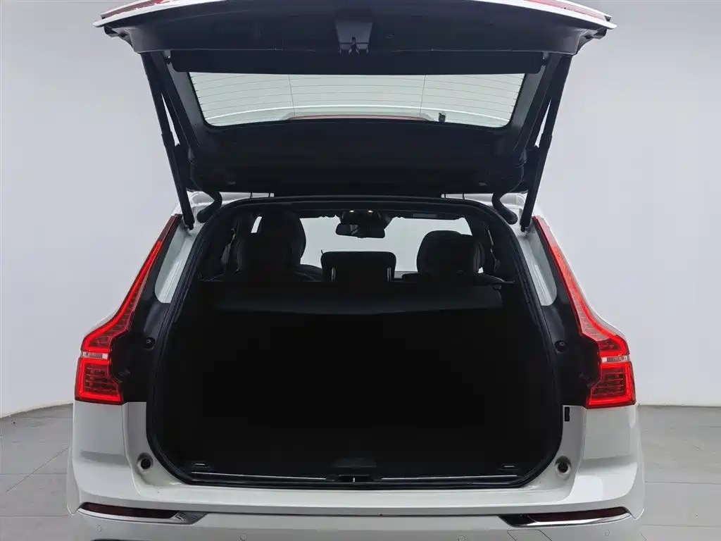 Volvo XC60 T5 4 WD Smart Ease Luxury