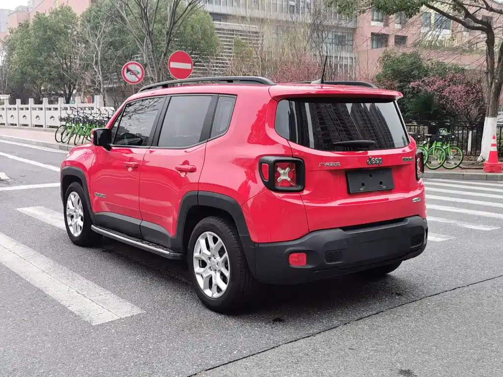 Renegade Connected Large Screen 180 T Auto High Energy