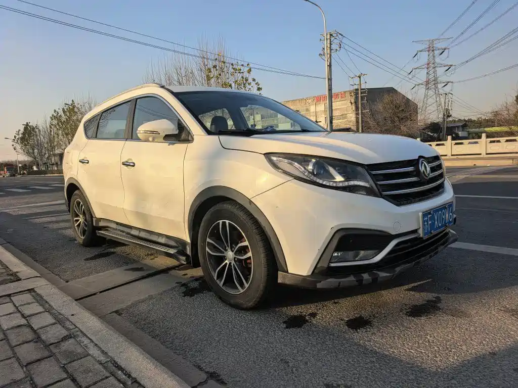 Fengguang 580 1.5 T CVT Connected