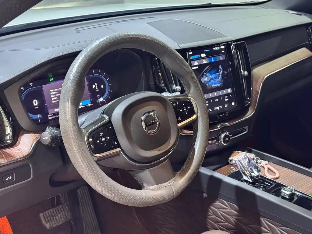 Volvo XC60 B5 4 WD Smart Vision Luxury