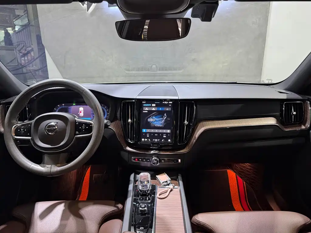 Volvo XC60 B5 4 WD Smart Vision Luxury