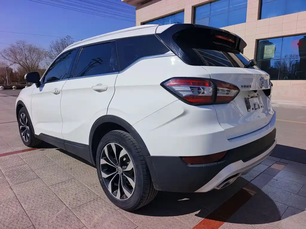 Brilliance V6 中华V6 2018款 1.5 T 自动旗舰型