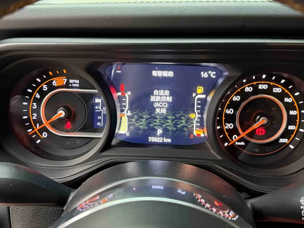 Wrangler 2.0 T Sahara 4-door