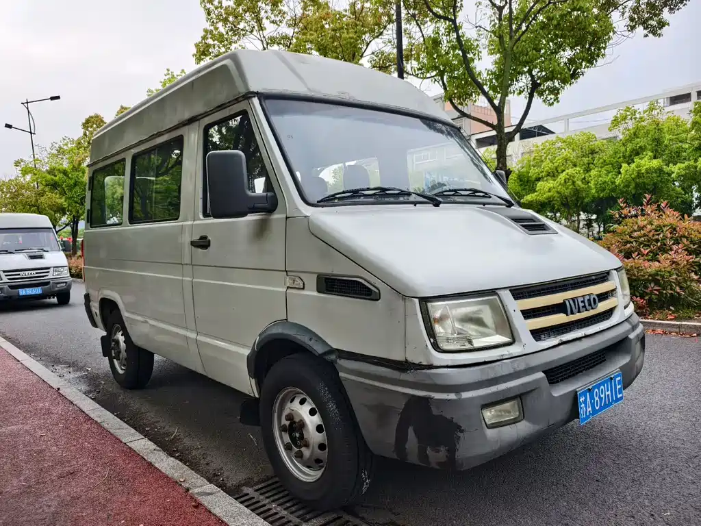 Iveco Deyi 2.5 T-A 35 NJ6485 AC47 Z4