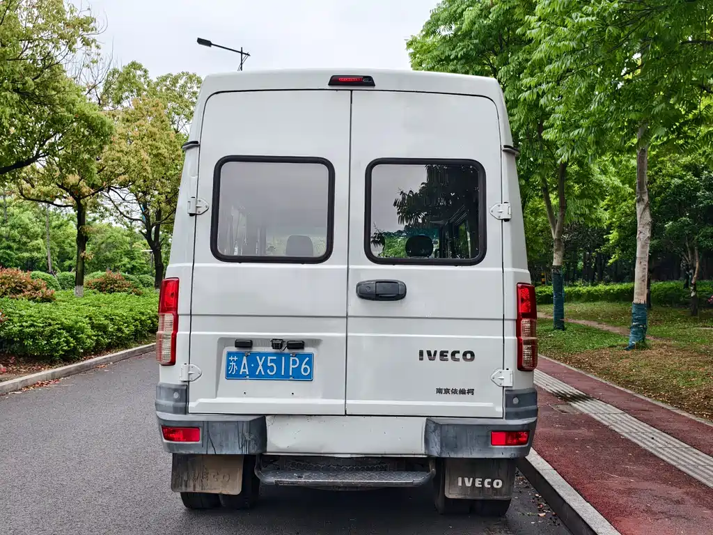 Iveco Deyi 2.5 T A35 Bus 5-7-seat47 Z5