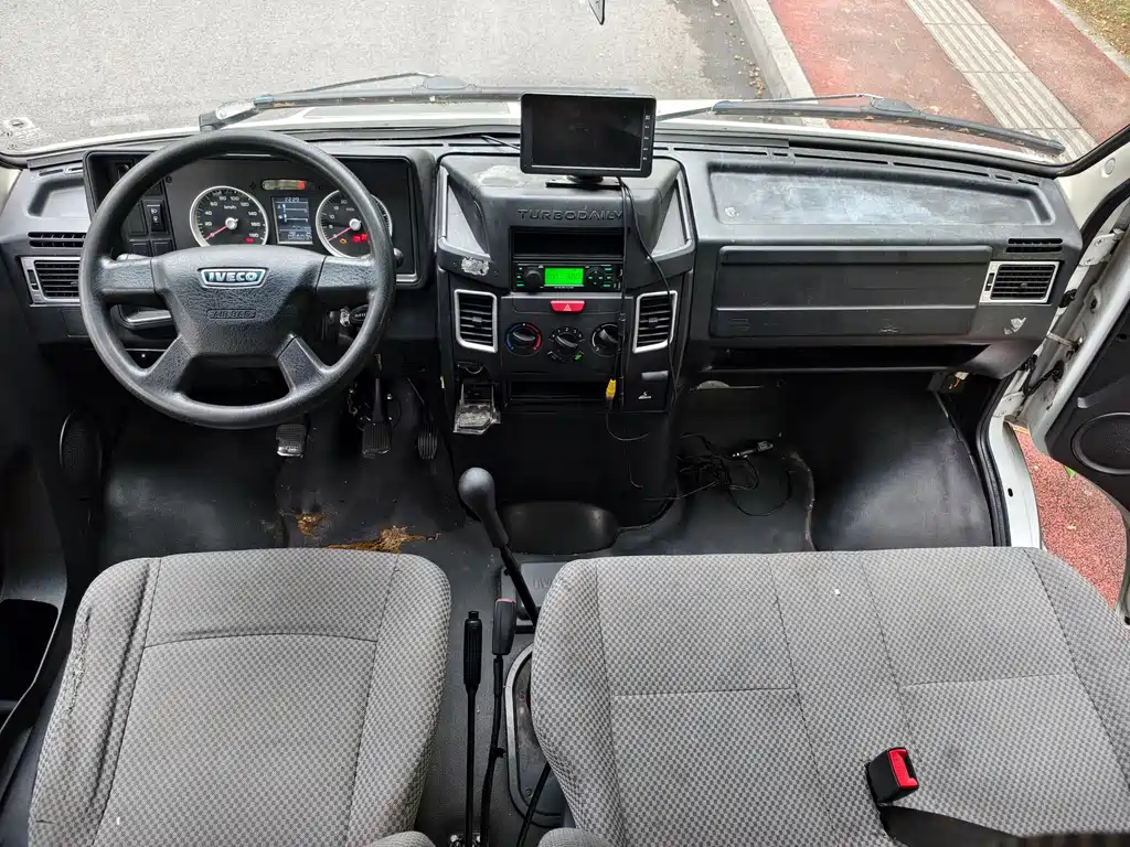 Iveco Deyi 2.5 T A35 Bus 5-7-seat47 Z5