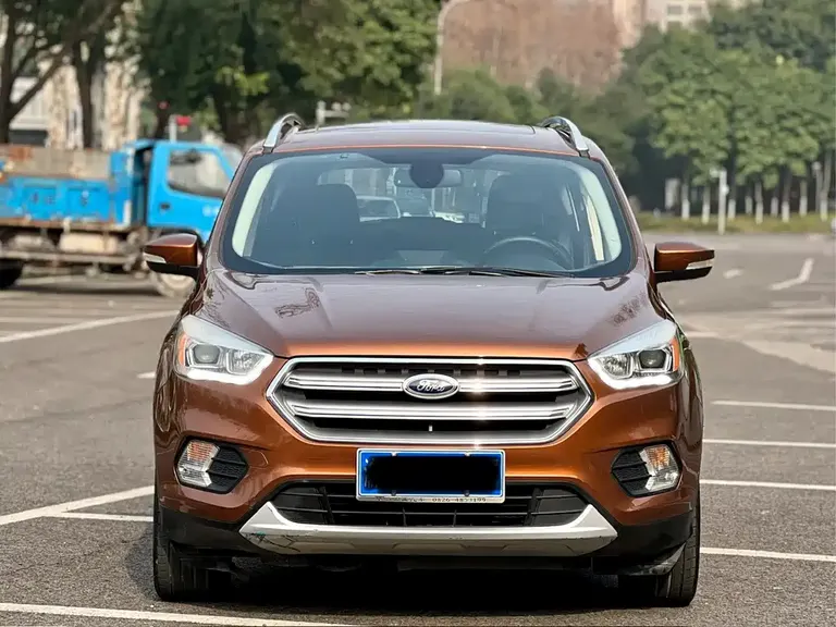 Ford Kuga EcoBoost 245 4 WD Platinum Wing