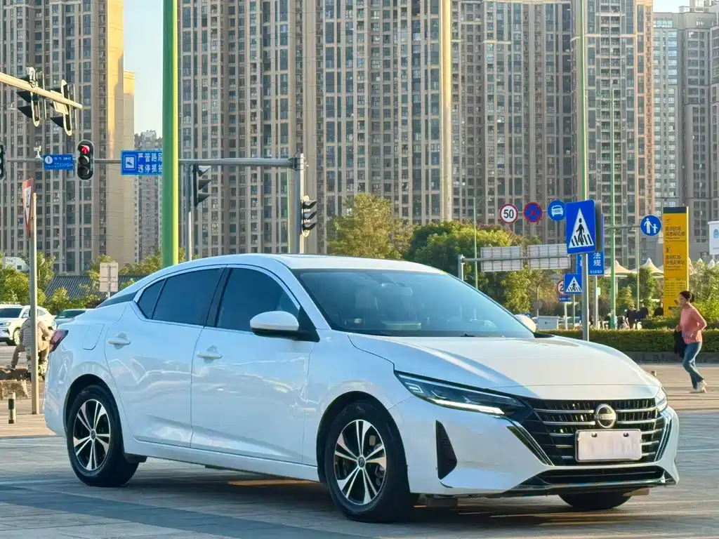 Sylphy Facelift 1.6 L CVT Joy