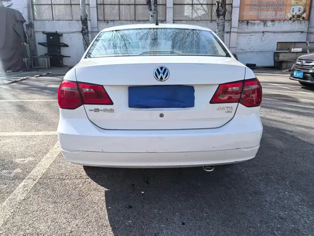 Jetta 1.6 L Manual Fashion