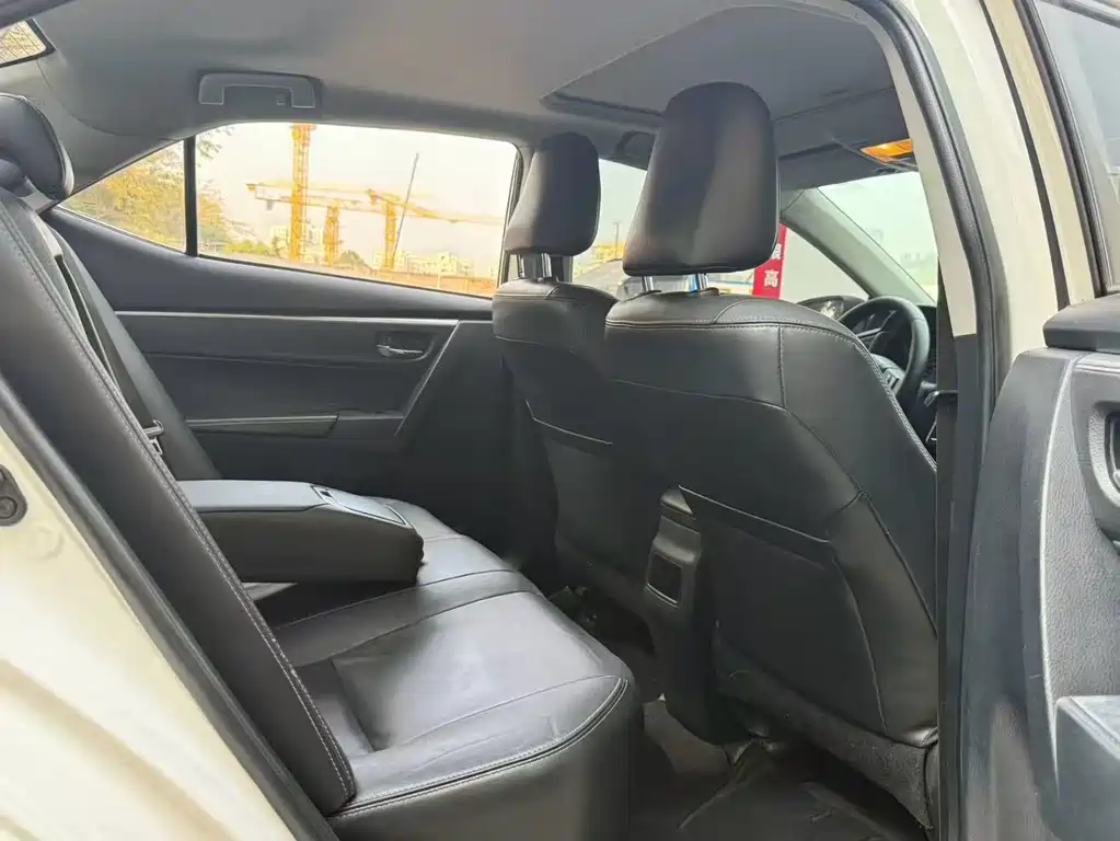 Corolla Facelift Dual Engine 1.8 L E-CVT Elite