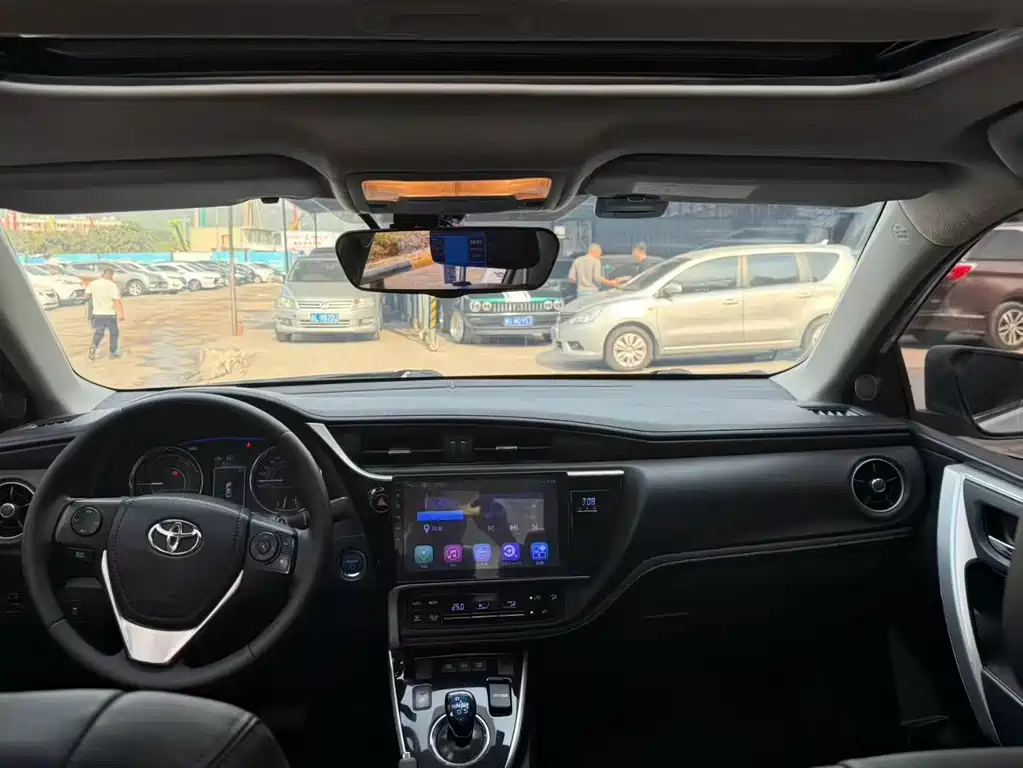 Corolla Facelift Dual Engine 1.8 L E-CVT Elite