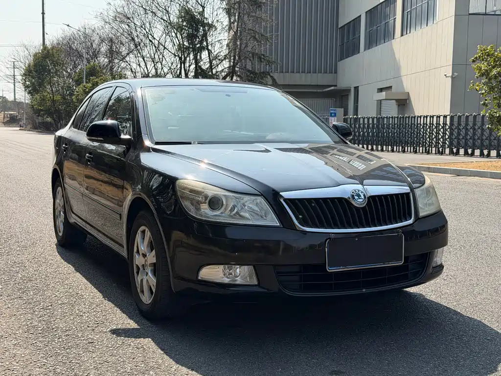 Octavia 1.6 L Auto Yijie