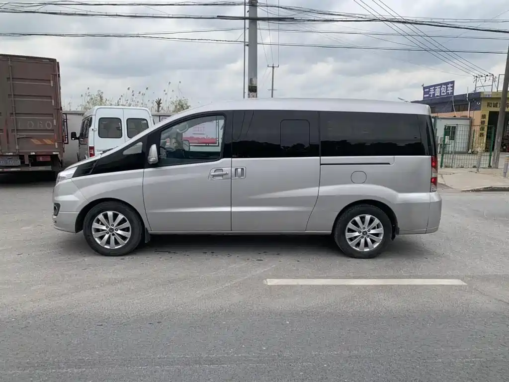 Refine M5 2.0 T Gasoline Auto Business