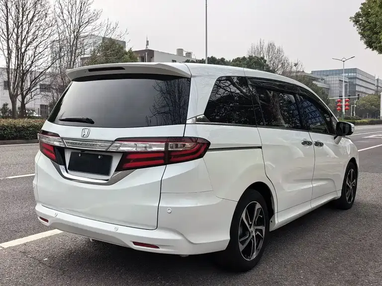 Honda Odyssey Facelift 2.4 L Smart Enjoyment