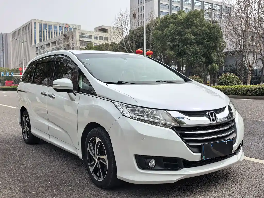 Odyssey Facelift 2.4 L Smart Enjoyment