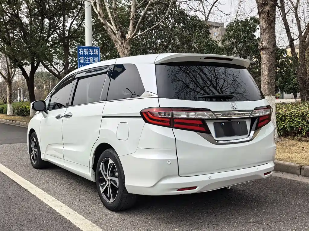 Odyssey Facelift 2.4 L Smart Enjoyment