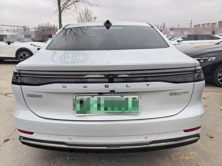 Geely Galaxy A7 EM-i 150 km Starship