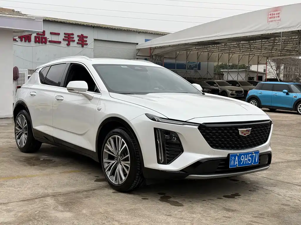 Cadillac GT4 25 T Luxury