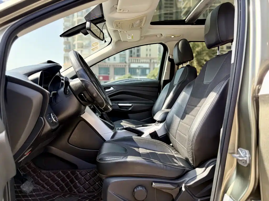 Kuga 1.6 L GTDi 2 WD Style