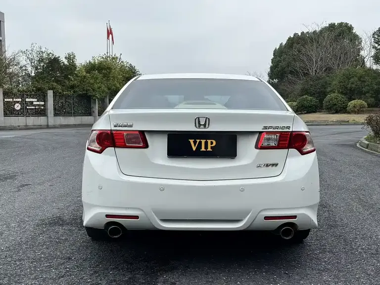 Honda Spirior 2.4 L Luxury