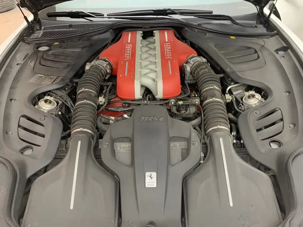 GTC4 Lusso 6.3 L V12