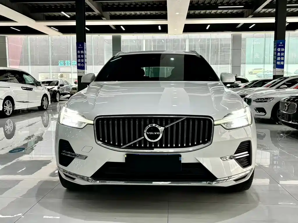 Volvo XC60 B5 4 WD Smart Vision Luxury