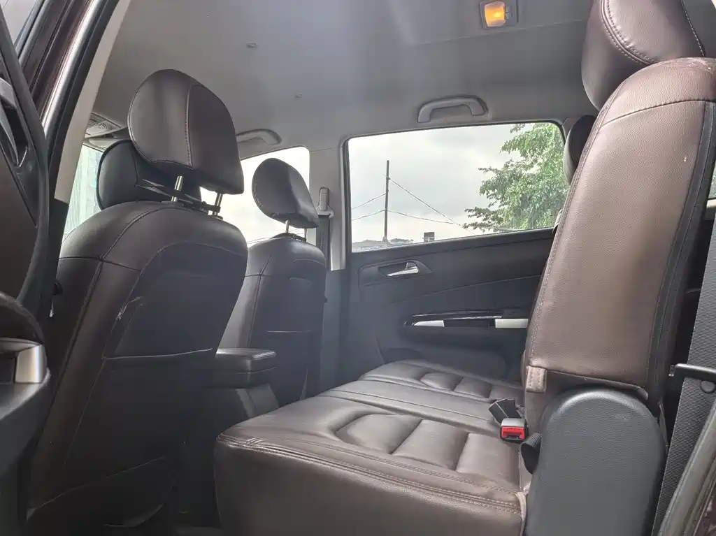 Family F7 1.5 T 7-seat Auto Comfort