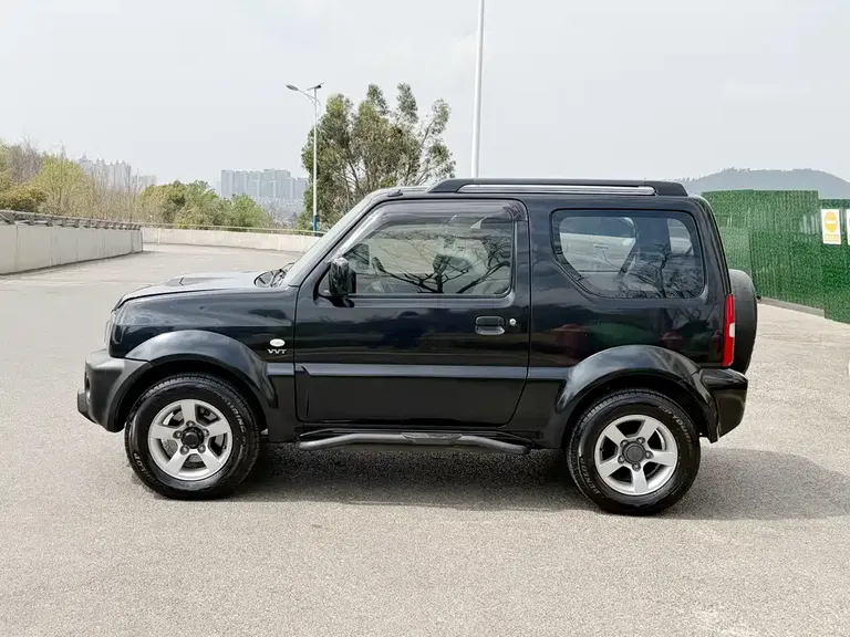 Suzuki Jimny (Import) 1.3 AT Mode3 Navigation
