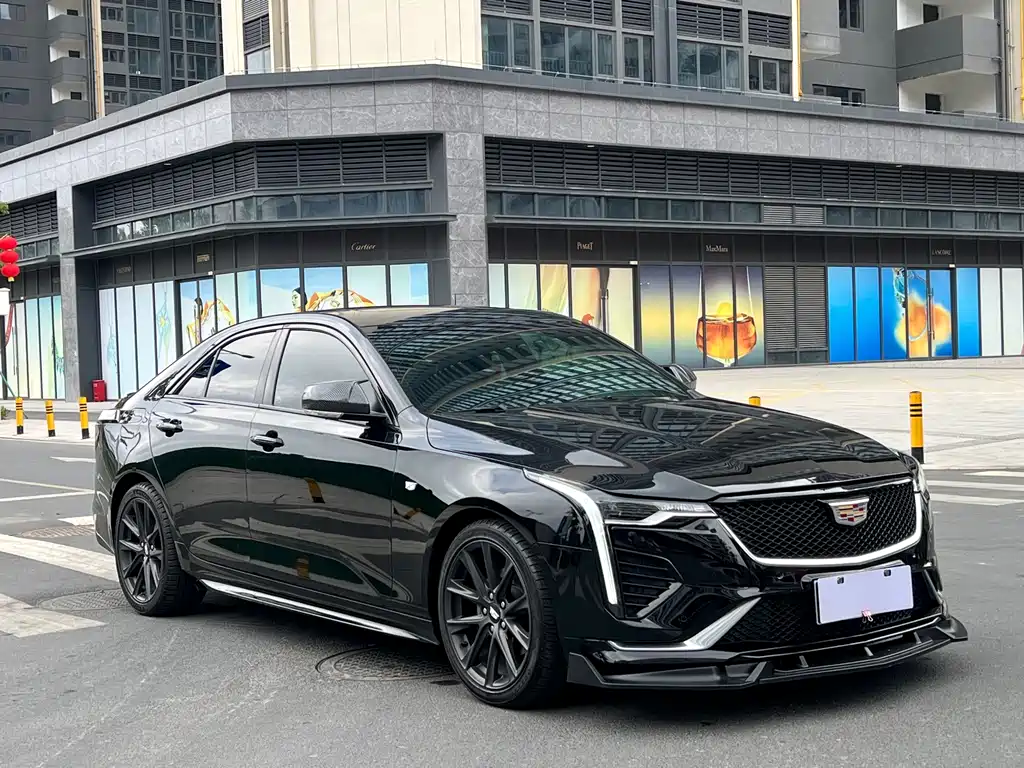 Cadillac CT4 28 T Distinguished